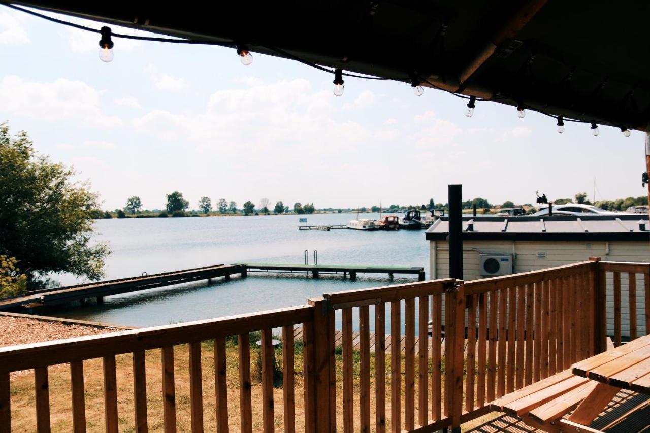 Luxury Lake Lodge Alphen  Exterior photo