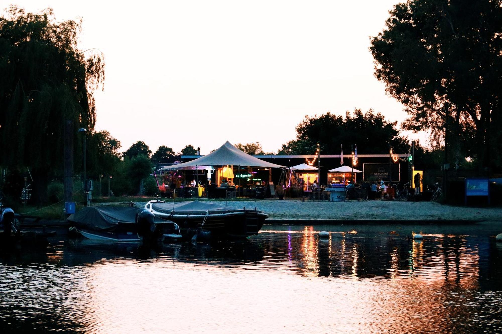 Luxury Lake Lodge Alphen  Exterior photo